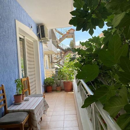 Tulipani Apartments Near Port Sarandë エクステリア 写真